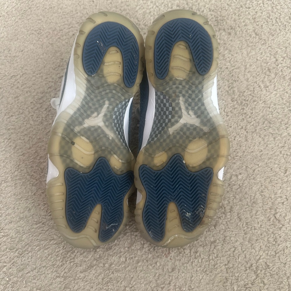 JORDAN 11 Snakeskin Navy/White Sneakers - Picture 4 of 7